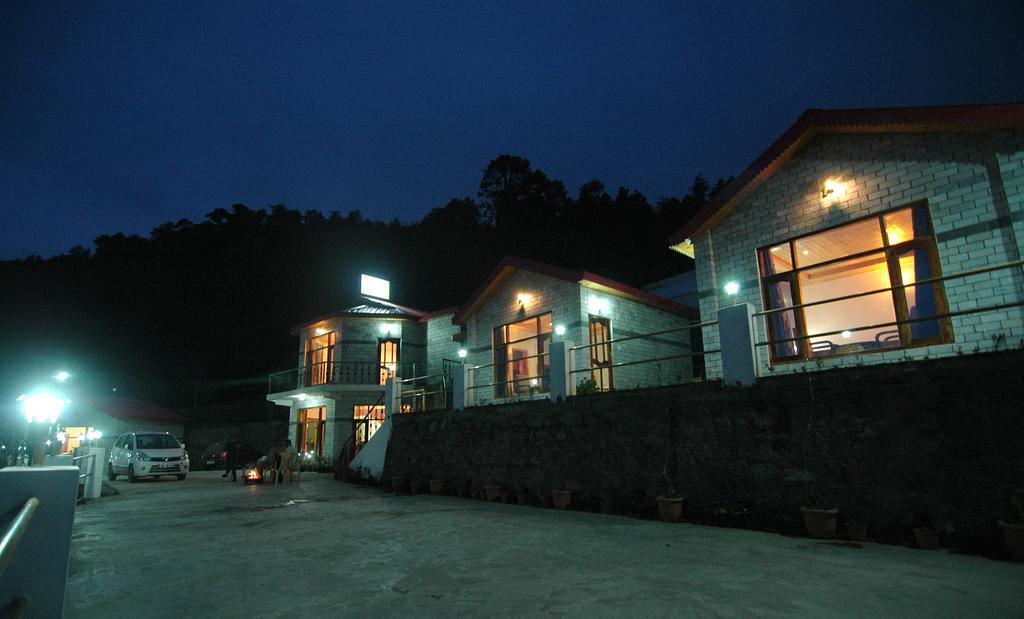 Village Live In Resort 차일 외부 사진